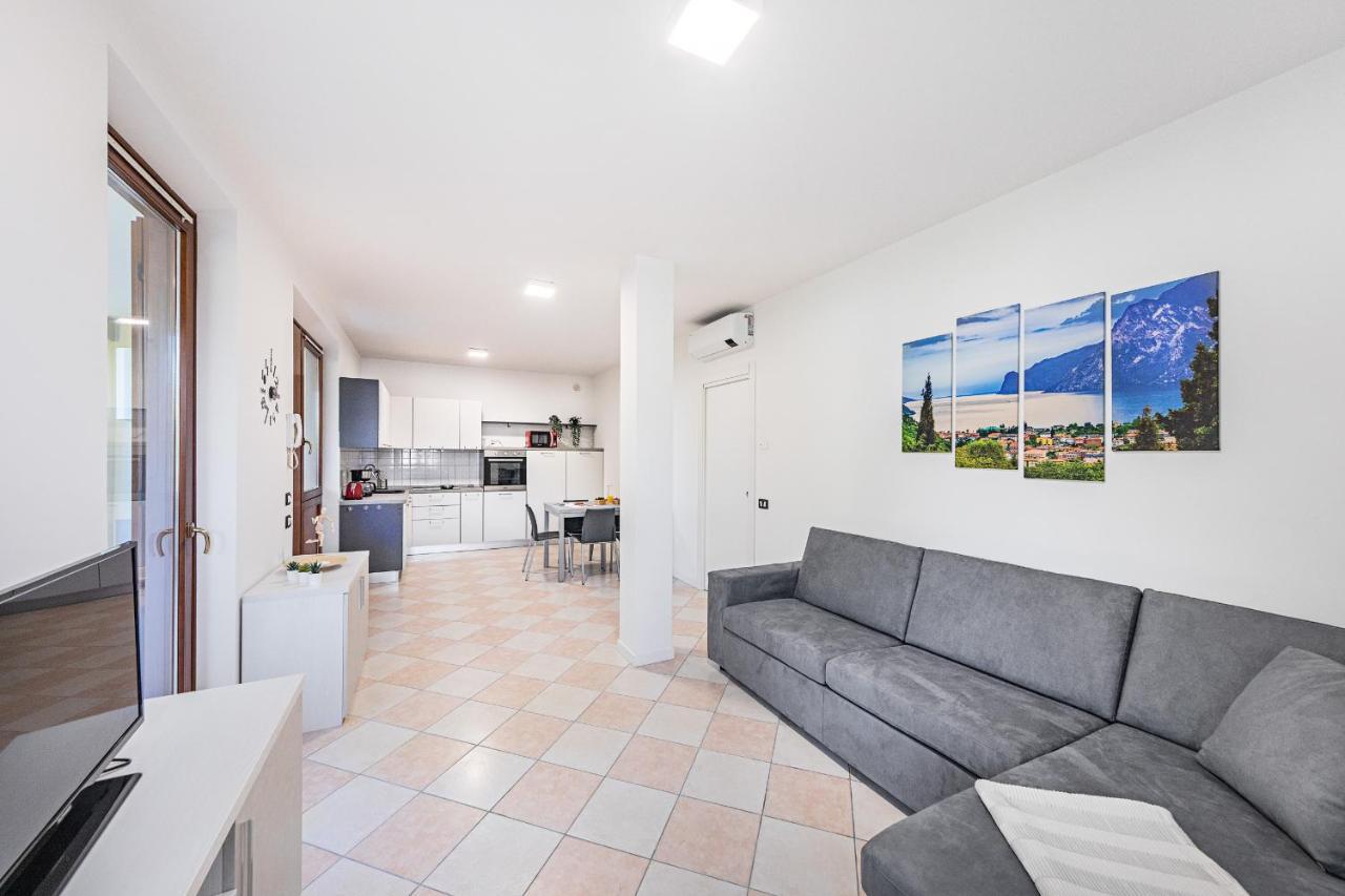 Ferienwohnung I Ciliegi 1-09 Con Piscina By Wonderful Italy Desenzano del Garda Exterior foto