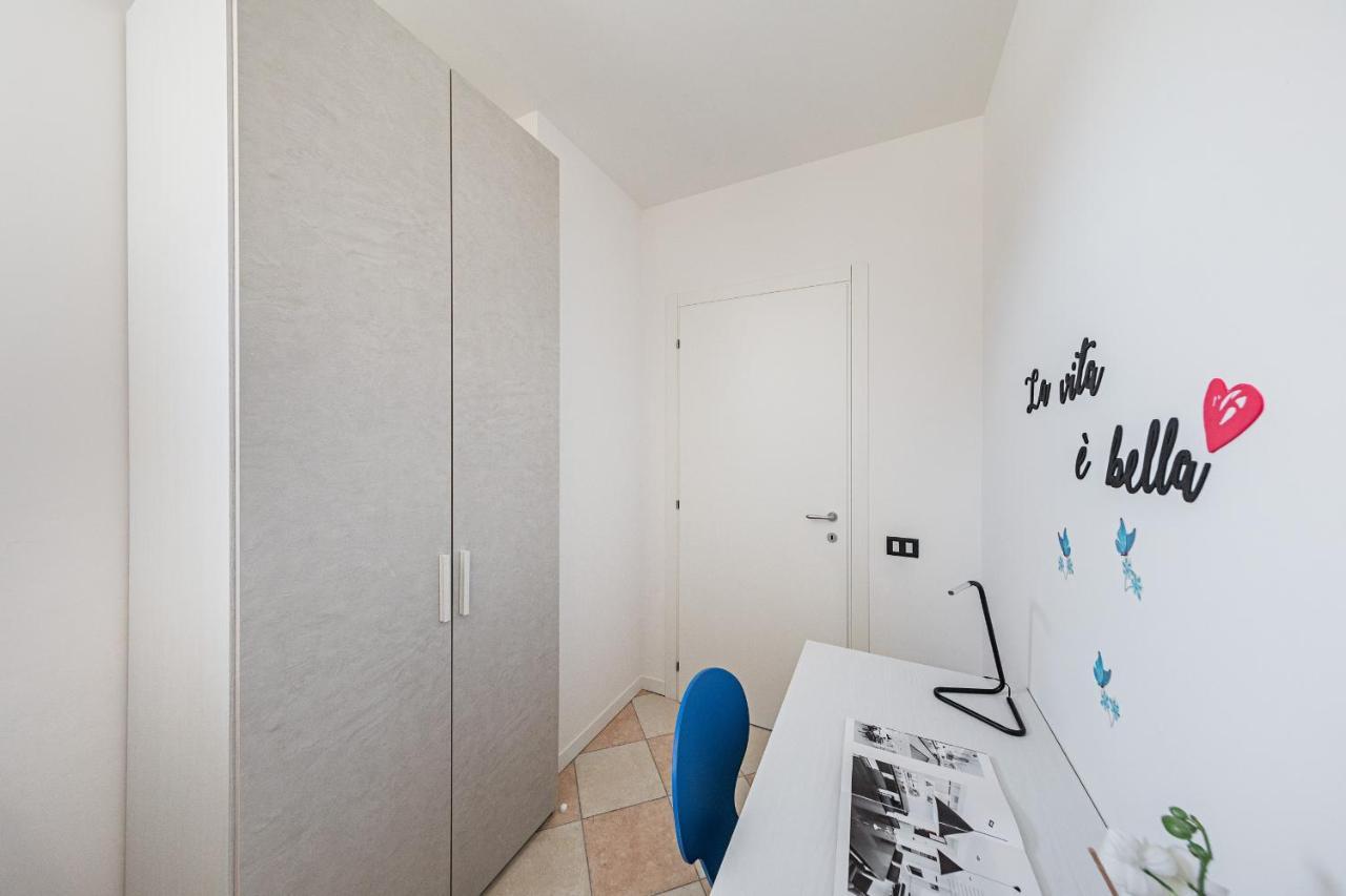 Ferienwohnung I Ciliegi 1-09 Con Piscina By Wonderful Italy Desenzano del Garda Exterior foto