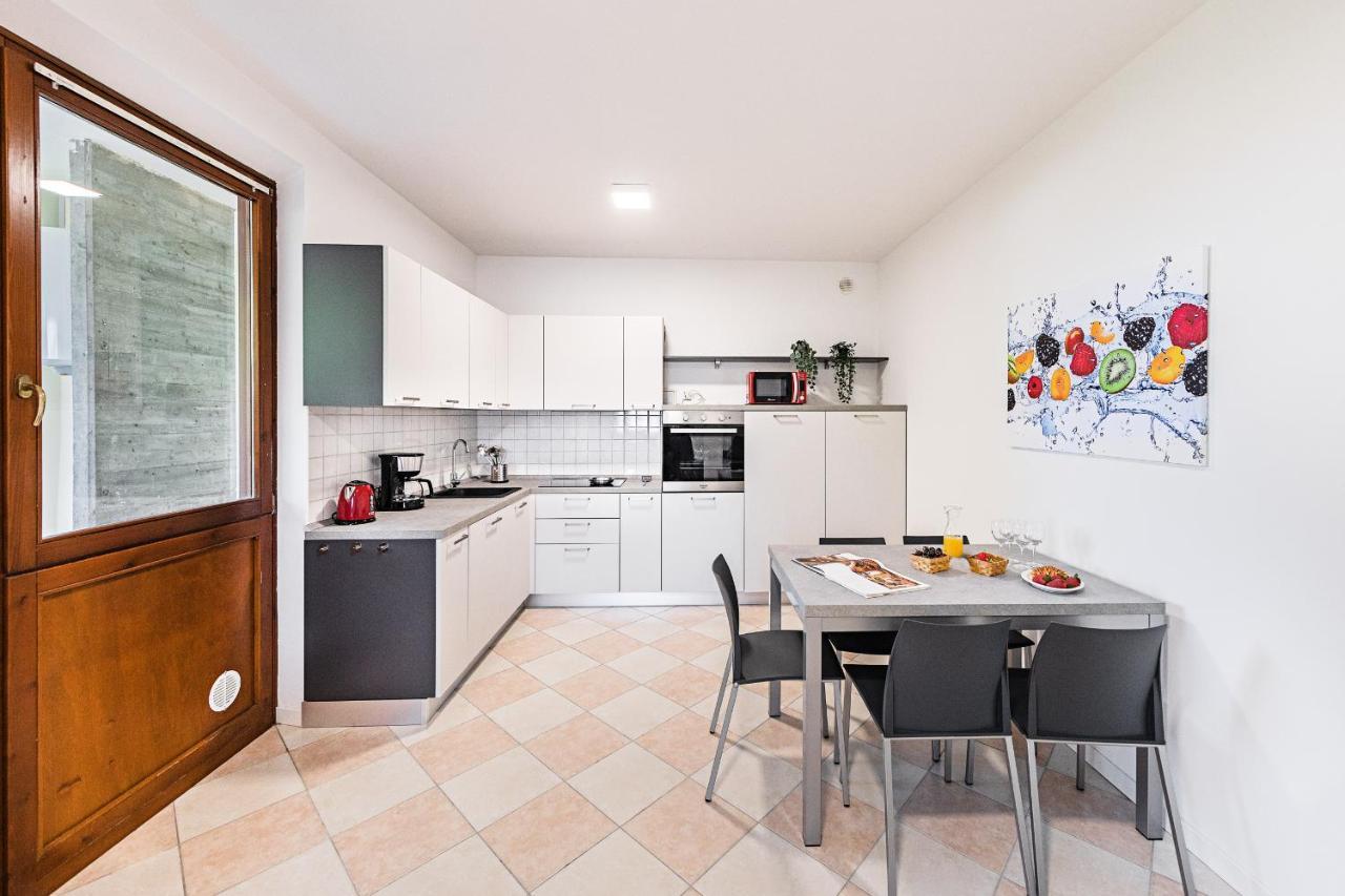 Ferienwohnung I Ciliegi 1-09 Con Piscina By Wonderful Italy Desenzano del Garda Exterior foto